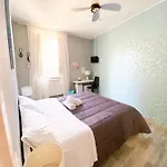 Biscuit *