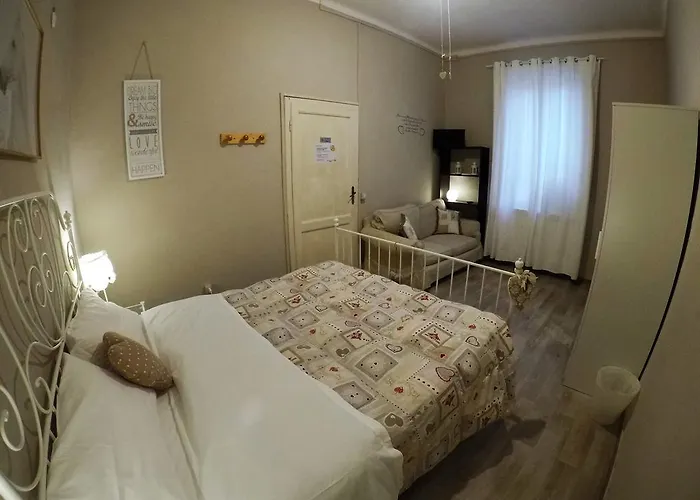 Biscuit Bed and Breakfast Πίζα