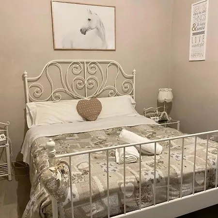 Bed & Breakfast Biscuit *