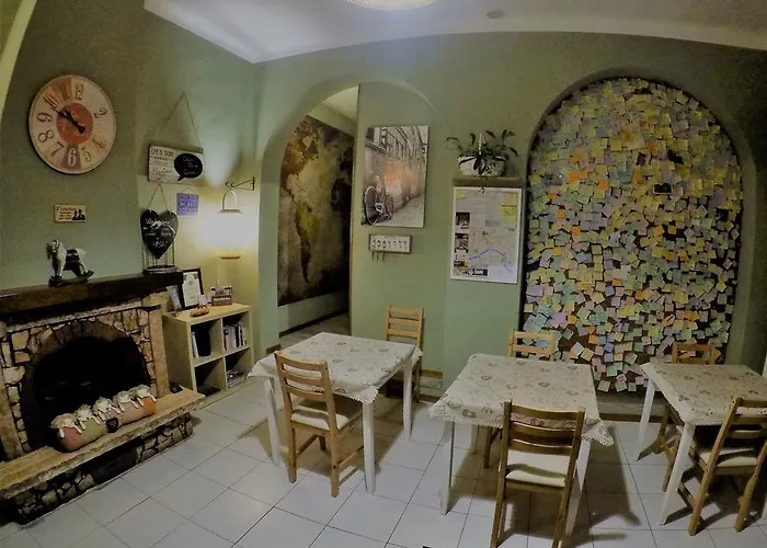 לינה וארוחת בוקר Biscuit *