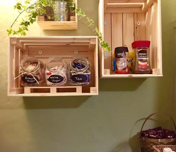 לינה וארוחת בוקר Biscuit *