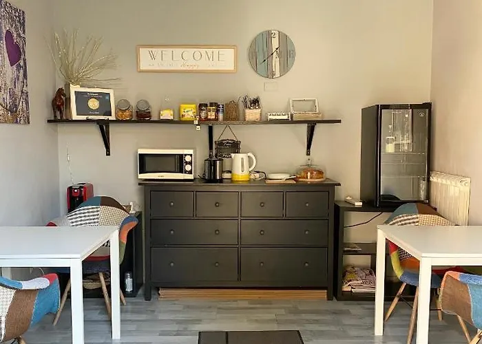 לינה וארוחת בוקר Biscuit